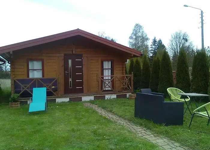 Domek Drewniany Na Skraju Mikolajek